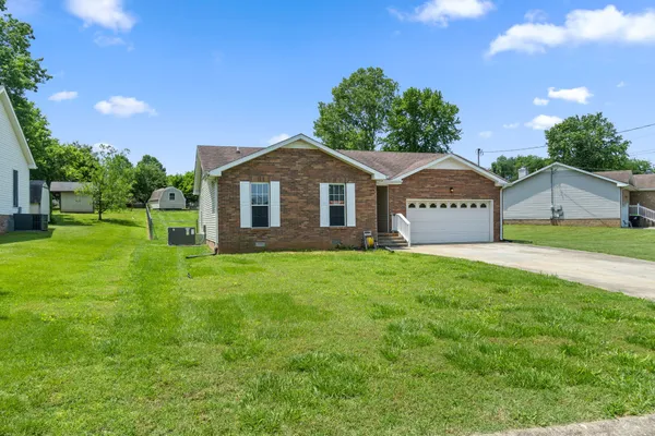 $1,550 | 410 Sandburg Drive, Clarksville, TN 37042