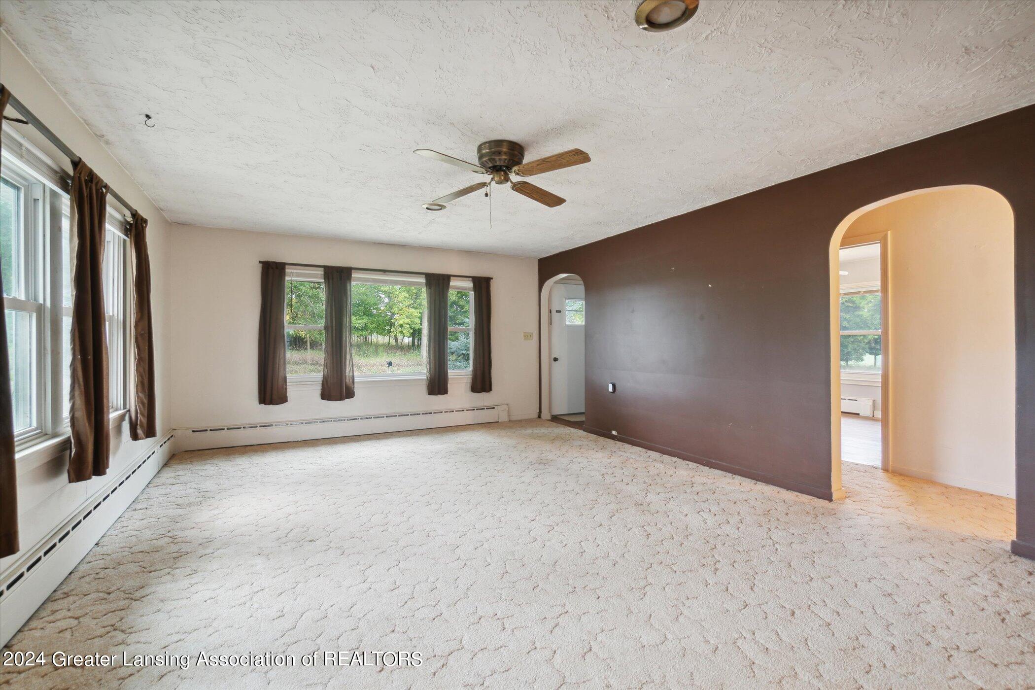 3907 South Grove Road St. Johns, MI 48879 - Photo 4 of 29 07-3907-S-Grove-Rd-St-Johns-MI-48879-Win