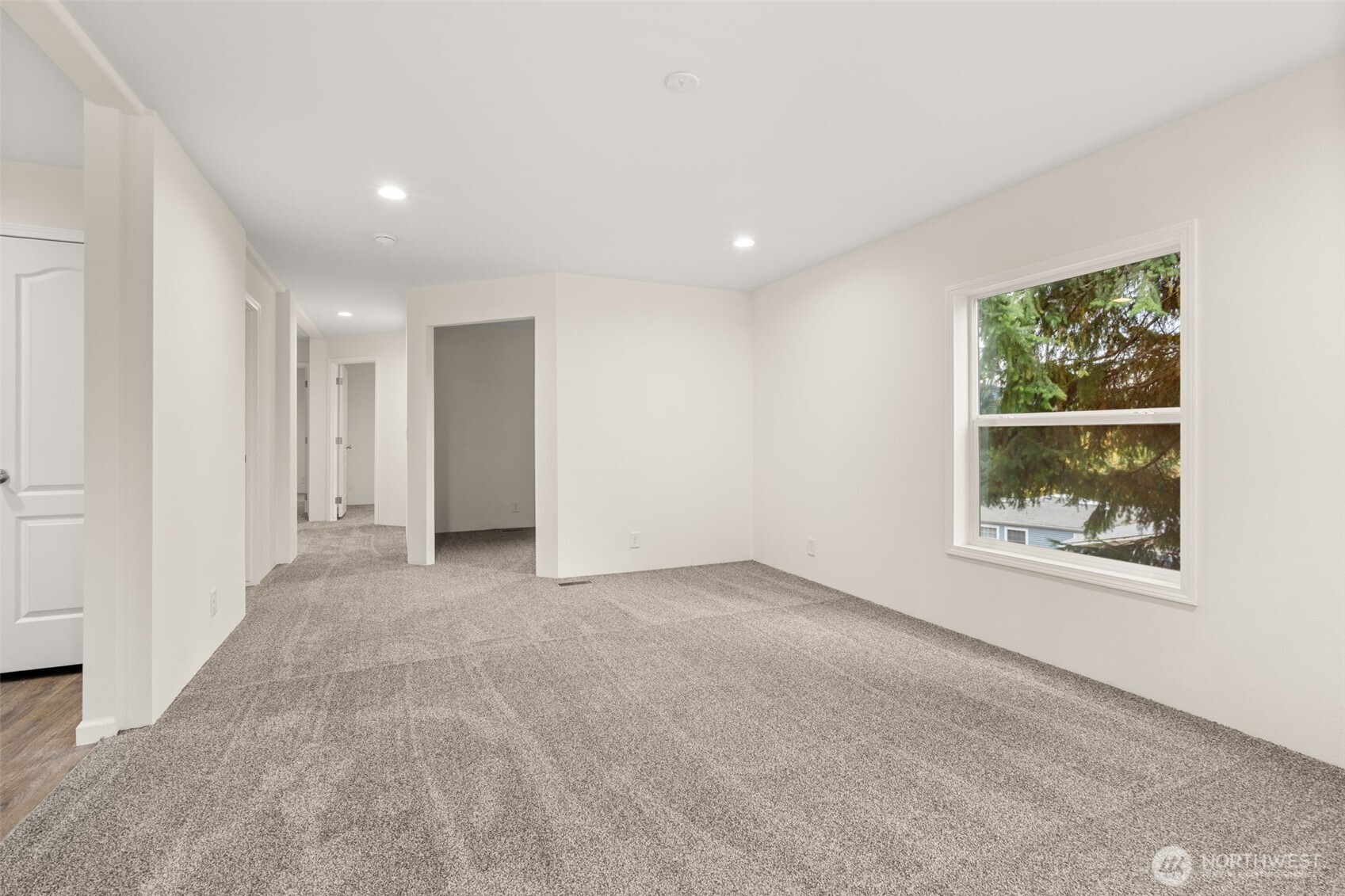 172 Boyd Road Randle, WA 98377 - Photo 9 of 30 an empty room with windows and closet