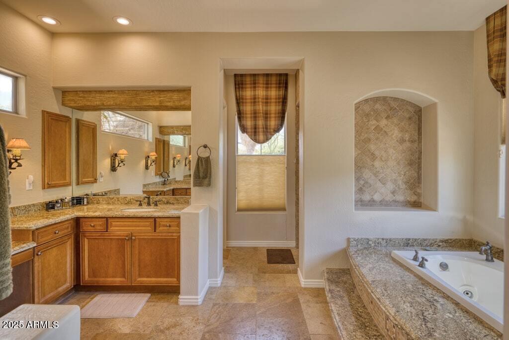 9698 East Vantage Point Road Scottsdale, AZ 85262 - Photo 37 of 74 Primary Bathroom