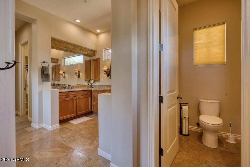 9698 East Vantage Point Road Scottsdale, AZ 85262 - Photo 41 of 74 Separate Toilet Room