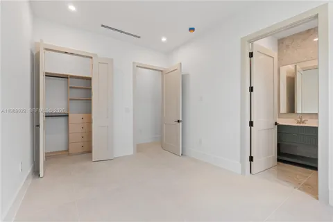 $2,736,000 | 6221 Southwest 60th Street, South Miami, FL 33143