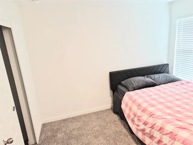 $2,100 | 501 Elm Crk Drive, Hutto, TX 78634