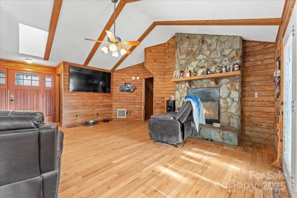 $265,000 | 221 Mary King Mountain Drive, Murphy, NC 28906