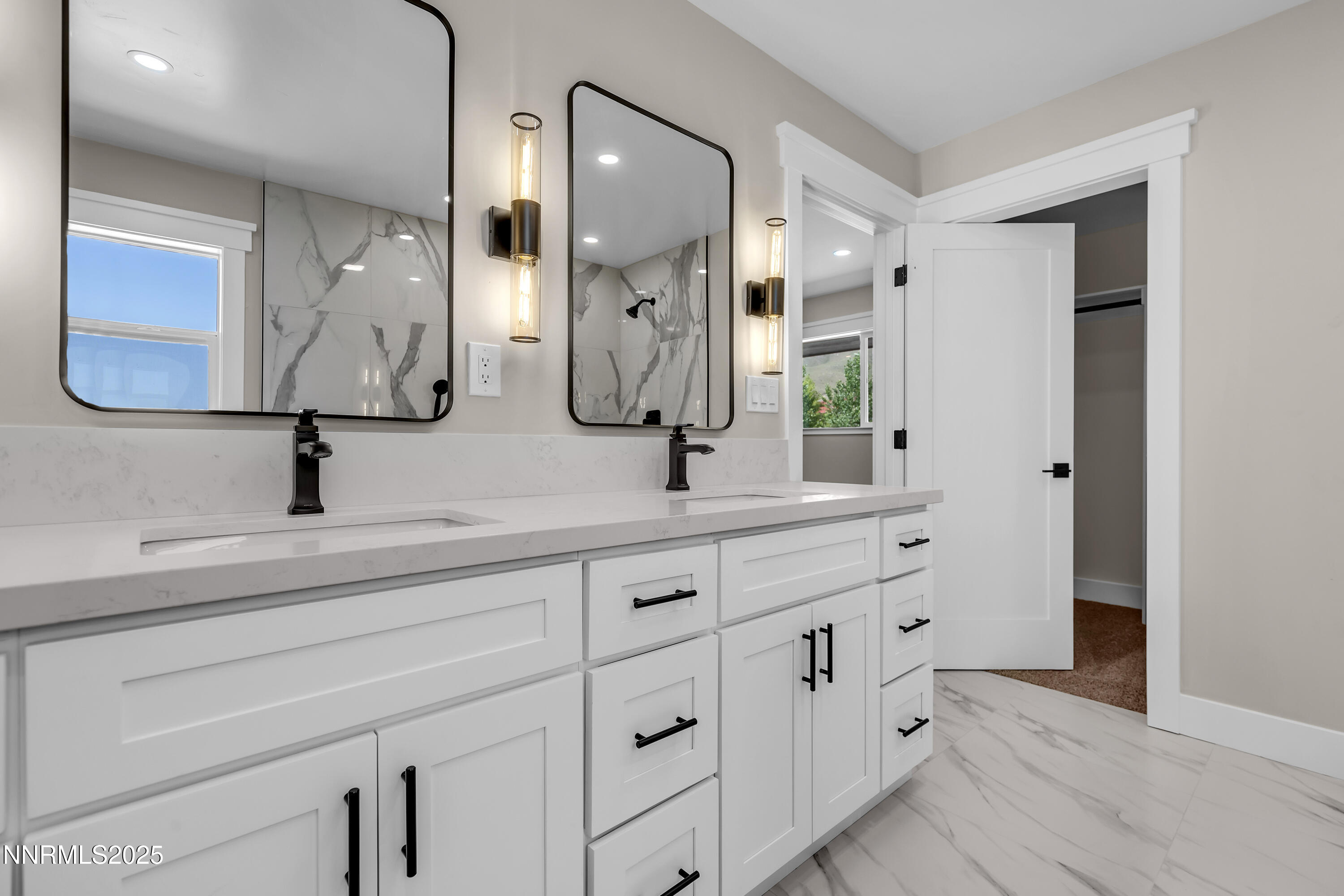 160 Shetland Circle Reno, NV 89508 - Photo 45 of 84 Primary Bathroom