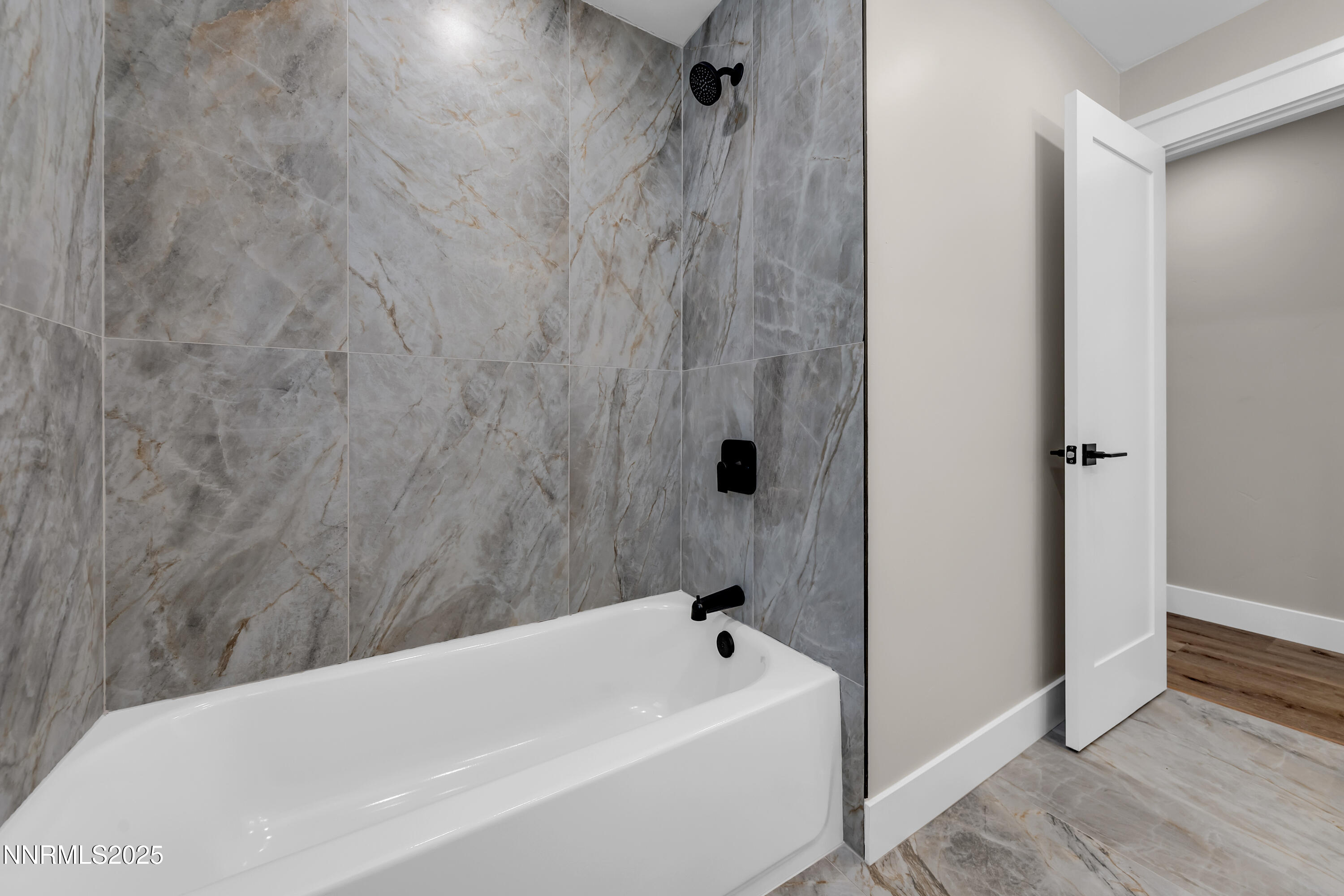 160 Shetland Circle Reno, NV 89508 - Photo 51 of 84 Bathroom 2