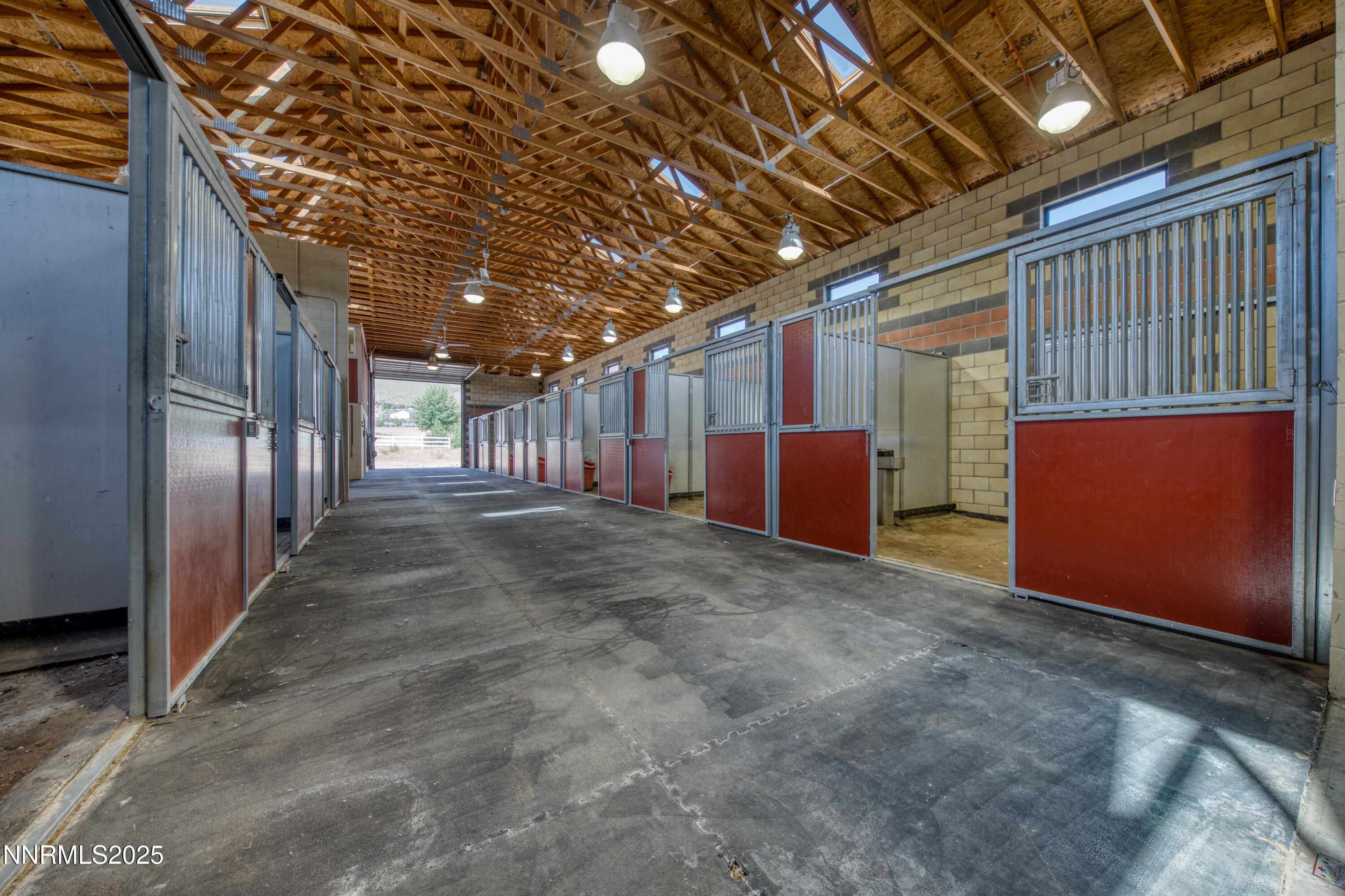 160 Shetland Circle Reno, NV 89508 - Photo 9 of 84 Barn Interior