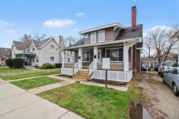 $299,000 | 212 North Summit Street, Ypsilanti, MI 48197