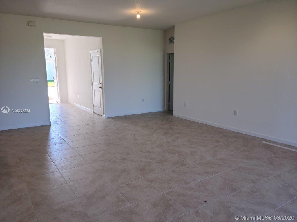 27420 Southwest 135th Ave Road Homestead, FL 33032 - Photo 10 of 15