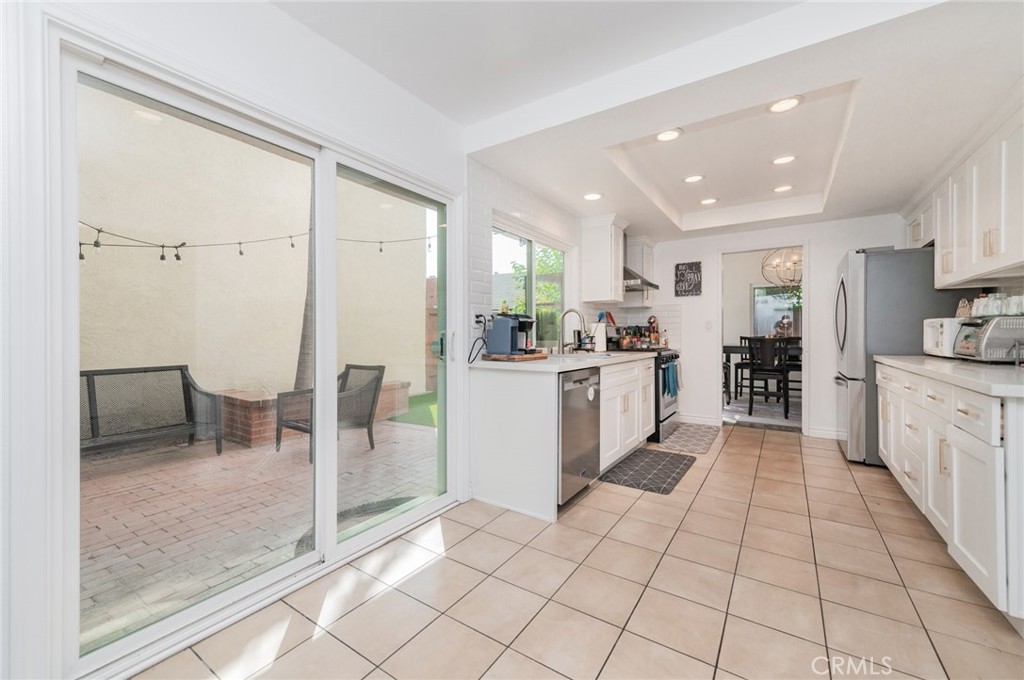 9 Calandria Irvine, CA 92620 - Photo 8 of 35