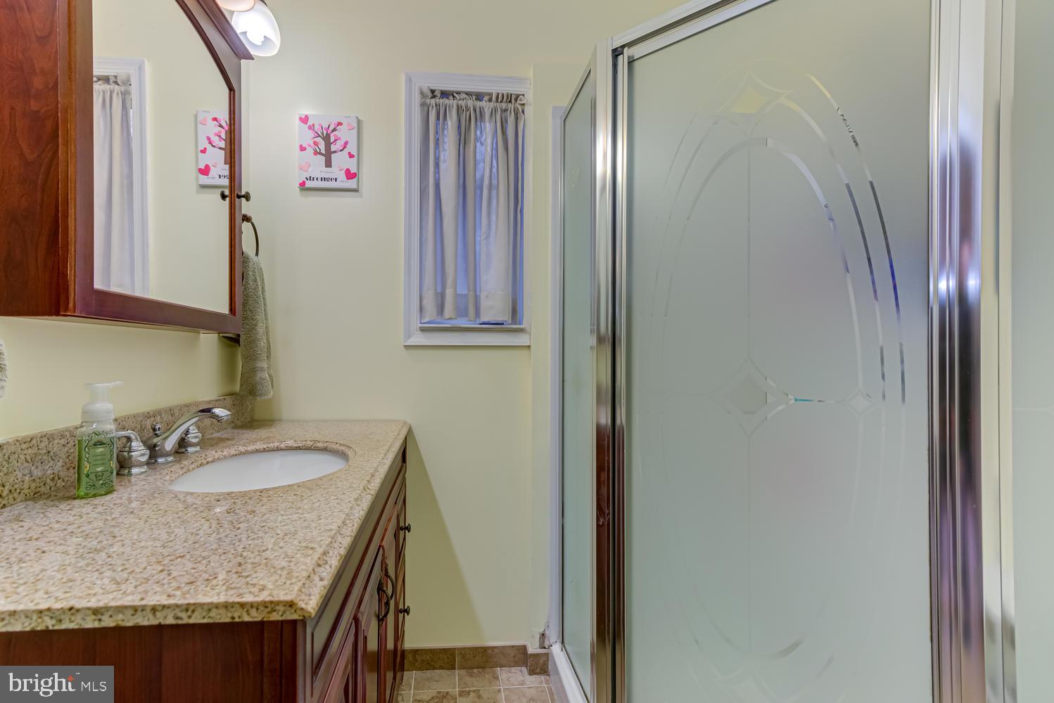 126 Northwood Road Newtown Square, PA 19073 - Photo 29 of 38 Master Bathroom
