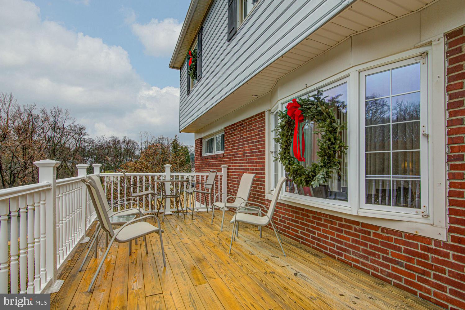 126 Northwood Road Newtown Square, PA 19073 - Photo 35 of 38 Front Deck