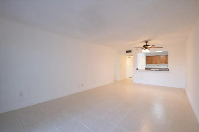 $176,900 | 9233 Southwest 8th Street, Unit 222, Boca Raton, FL 33428