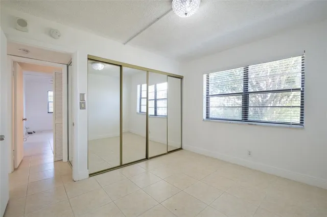 $176,900 | 9233 Southwest 8th Street, Unit 222, Boca Raton, FL 33428