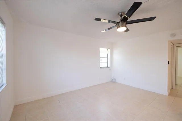 $176,900 | 9233 Southwest 8th Street, Unit 222, Boca Raton, FL 33428