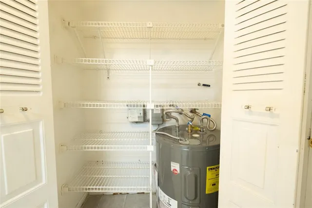 $176,900 | 9233 Southwest 8th Street, Unit 222, Boca Raton, FL 33428