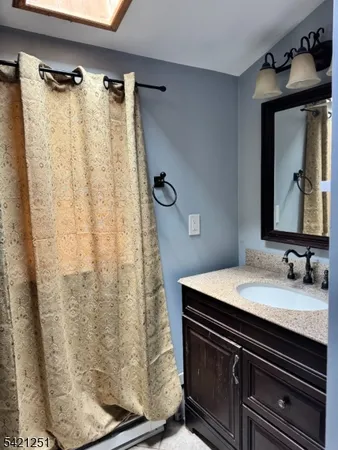 $2,250 | 255 Wawayanda Road, Vernon, NJ 07422