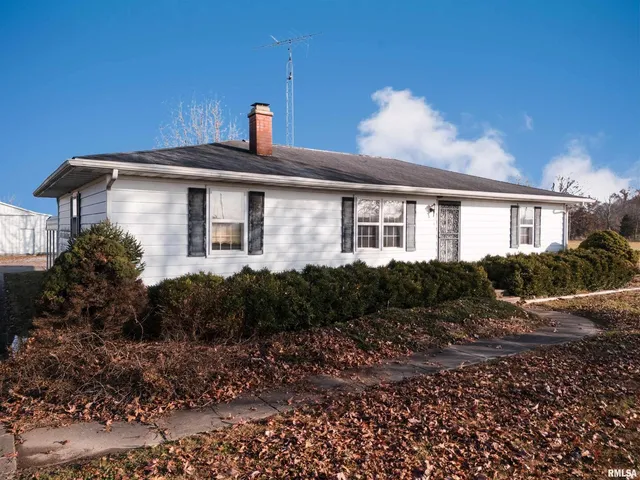 $139,900 | 15546 Pittsburg Road, Pittsburg, IL 62974