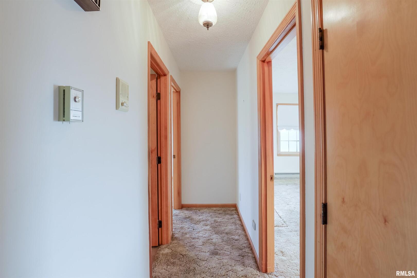 15546 Pittsburg Road Pittsburg, IL 62974 - Photo 17 of 48 an entryway with a door