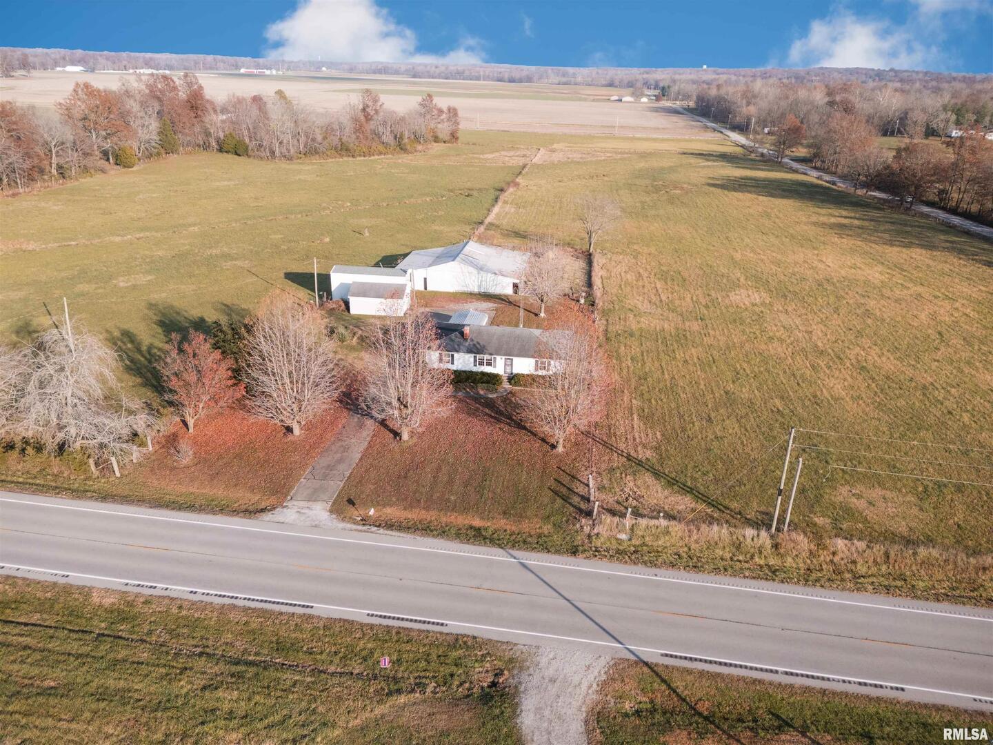 15546 Pittsburg Road Pittsburg, IL 62974 - Photo 35 of 48 a view of a ocean view