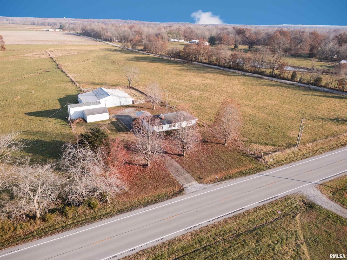 15546 Pittsburg Road Pittsburg, IL 62974 - Photo 42 of 48 a view of a lake with beach and ocean view