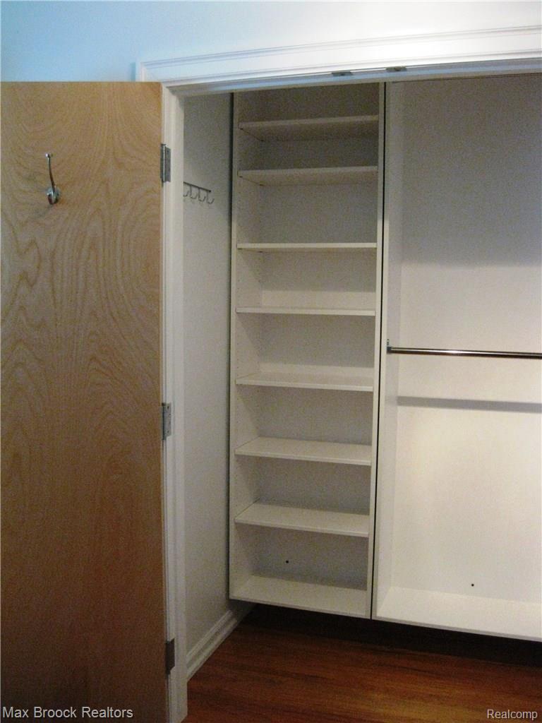 4113 Telegraph Road, Unit 122 Bloomfield Hills, MI 48302 - Photo 28 of 51 2nd Bedroom Closet.jpg