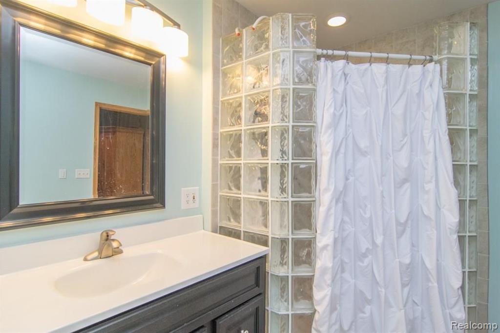 13550 Farm Road Belleville, MI 48111 - Photo 36 of 54