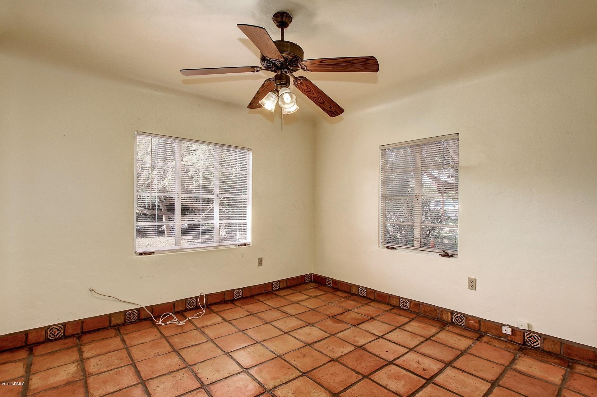 330 East 14th Street Tempe, AZ 85281 - Photo 15 of 26 a view of an empty room and window