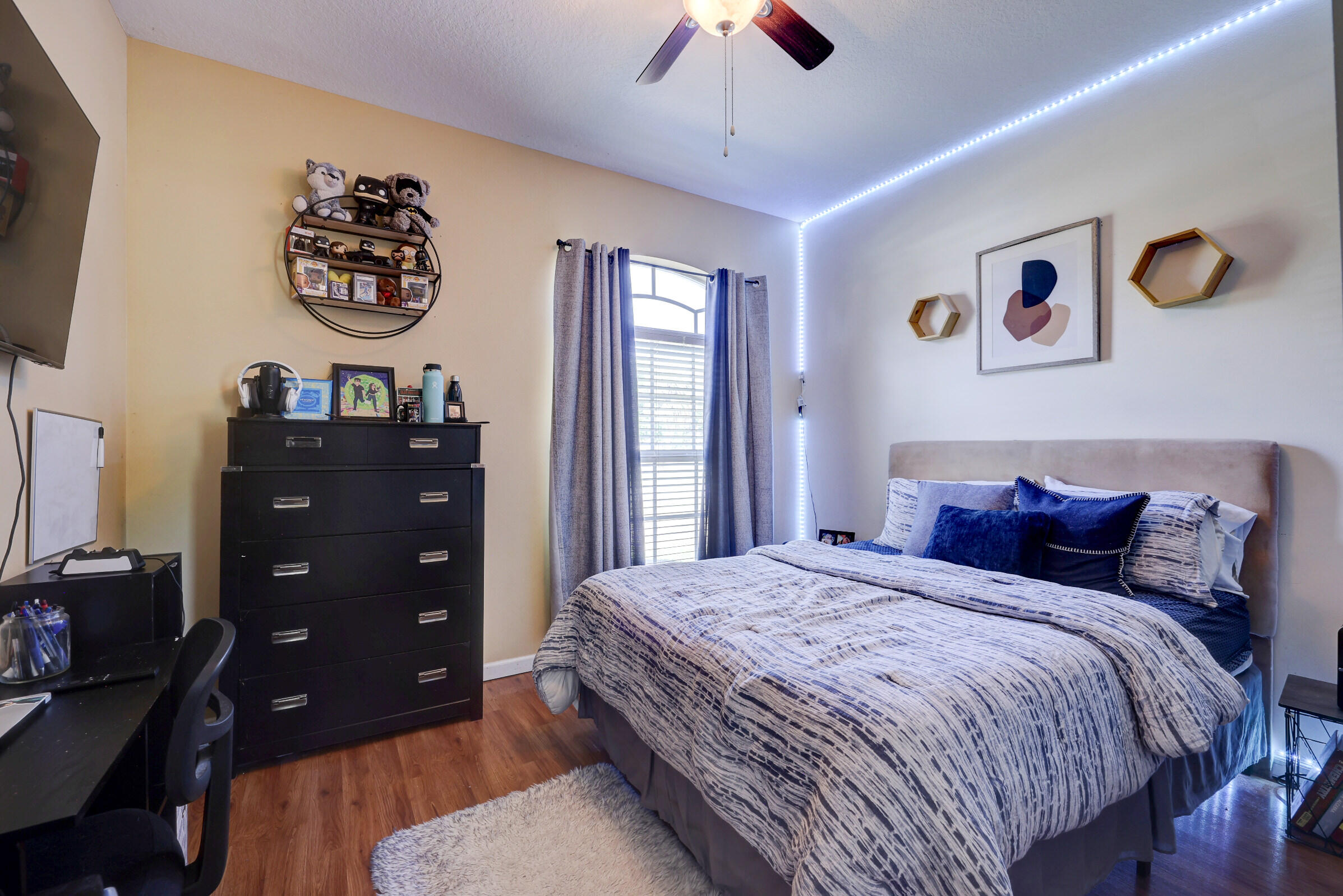 2481 Southwest Roney Road Port St. Lucie, FL 34953 - Photo 21 of 38 guest 1