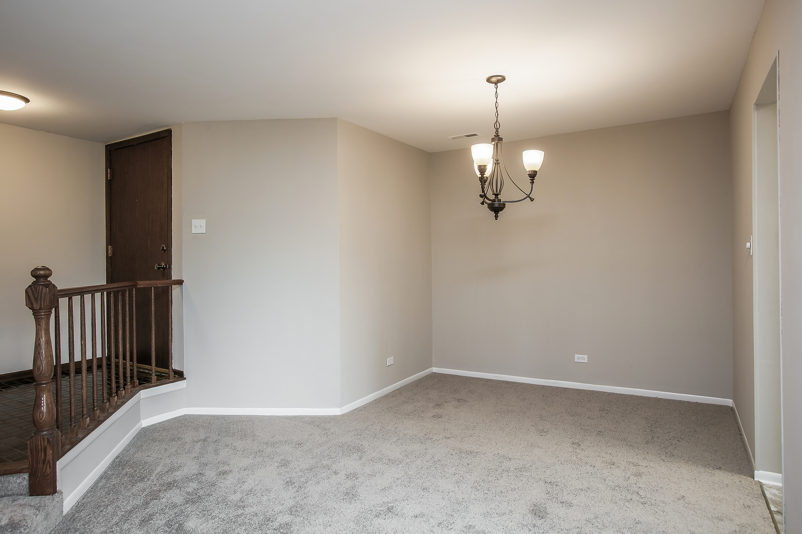 1730 Harrow Court, Unit A Wheaton, IL 60189 - Photo 4 of 17