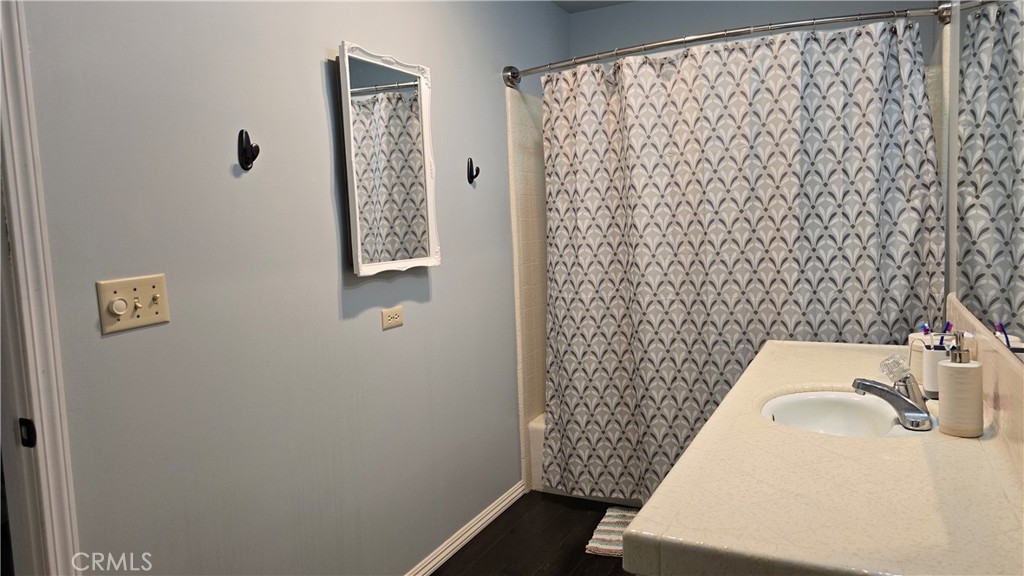 6286 Columbine Road Magalia, CA 95954 - Photo 16 of 33 Full tub/shower