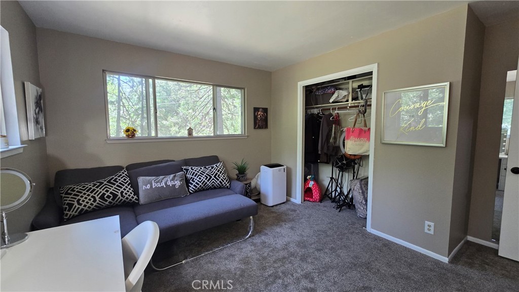 6286 Columbine Road Magalia, CA 95954 - Photo 19 of 33 Guest Room