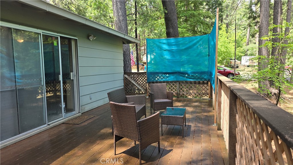 6286 Columbine Road Magalia, CA 95954 - Photo 21 of 33 Large Deck off living room