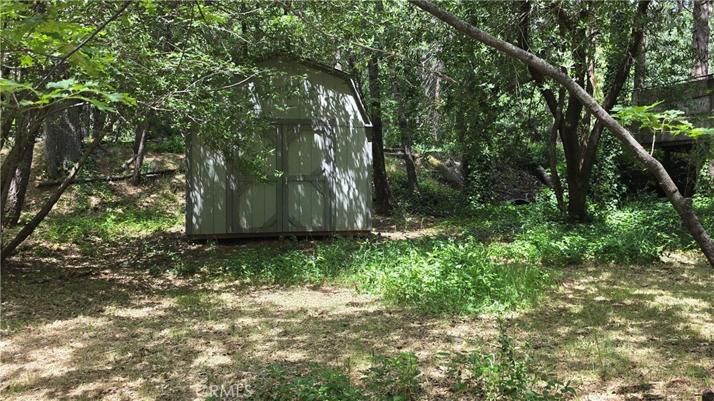 6286 Columbine Road Magalia, CA 95954 - Photo 30 of 33 Storage Shed in side yard