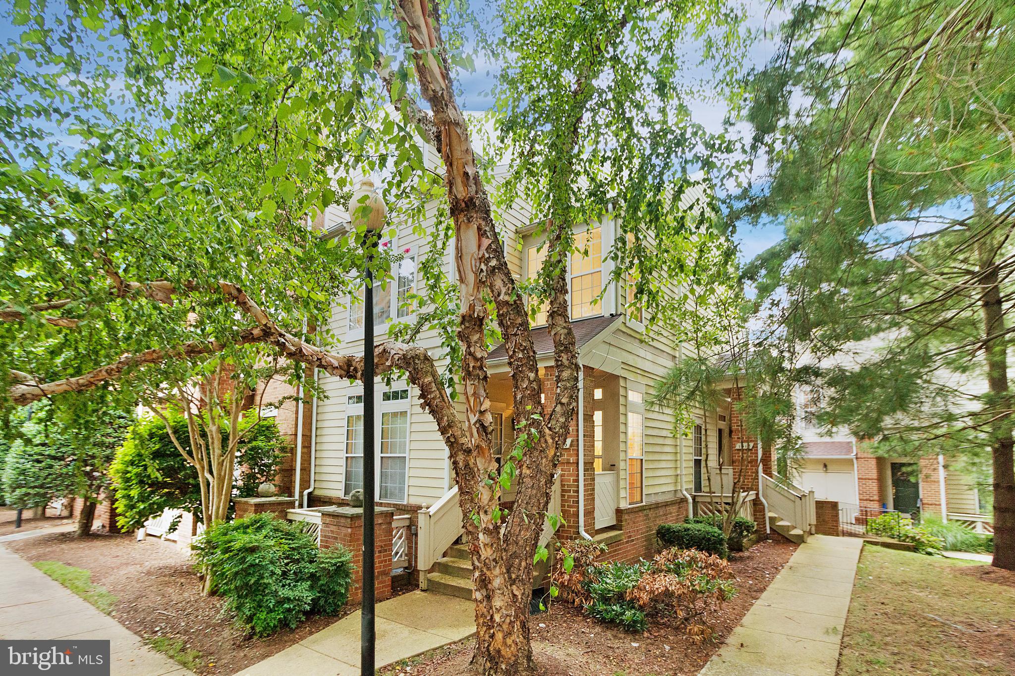 1316 Garden Wall Circle, Unit 214 Reston, VA 20194 - Photo 2 of 23