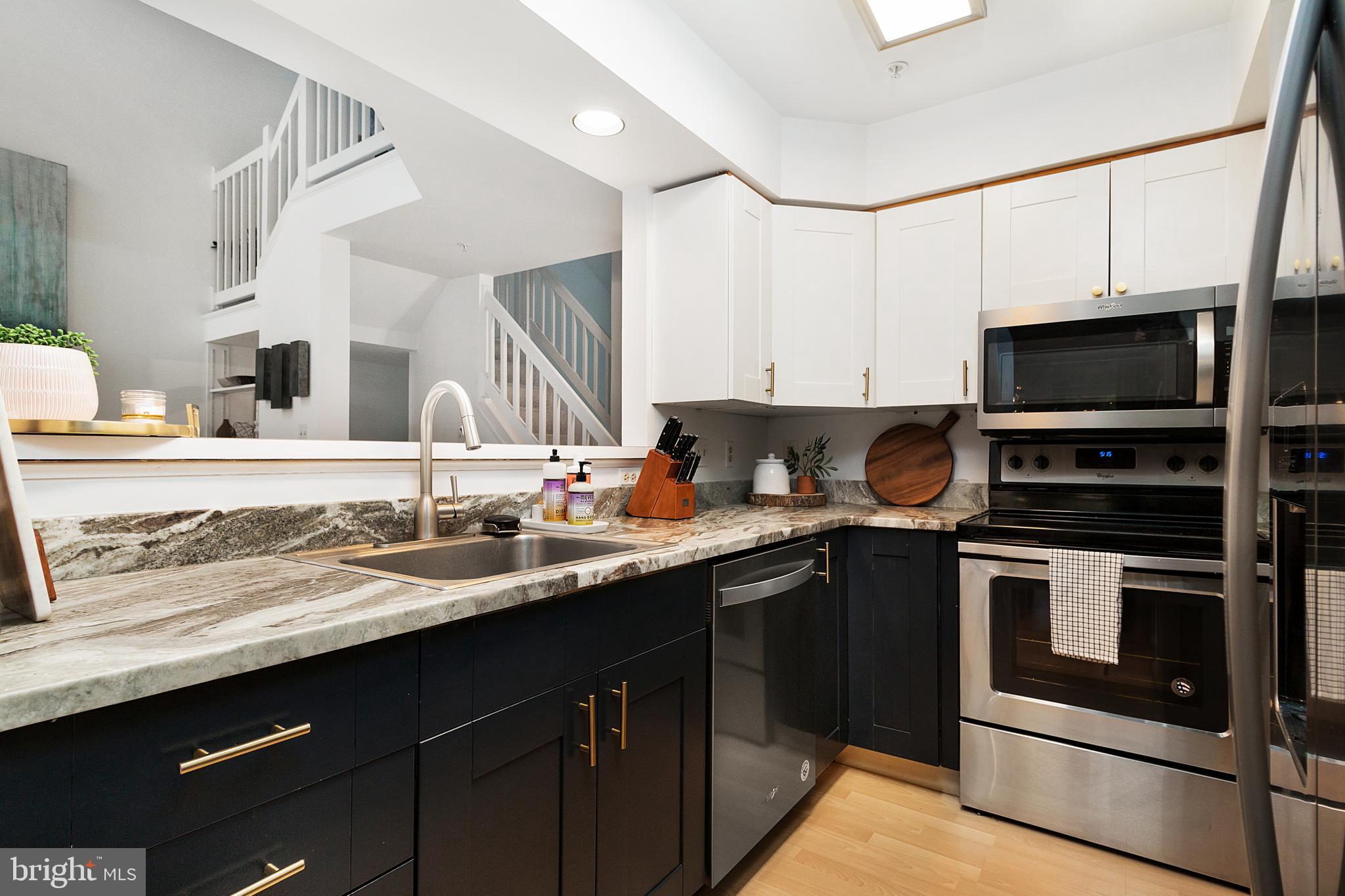 1316 Garden Wall Circle, Unit 214 Reston, VA 20194 - Photo 13 of 23