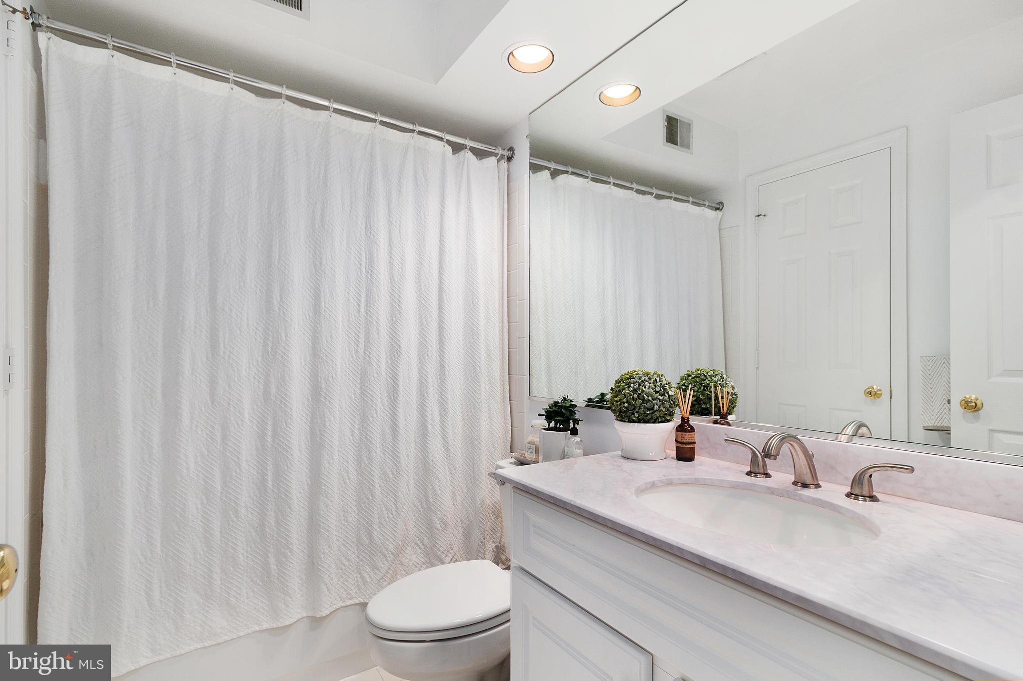 1316 Garden Wall Circle, Unit 214 Reston, VA 20194 - Photo 18 of 23