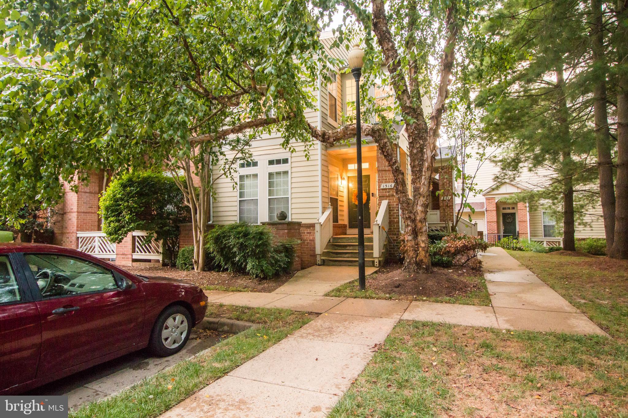 1316 Garden Wall Circle, Unit 214 Reston, VA 20194 - Photo 3 of 23