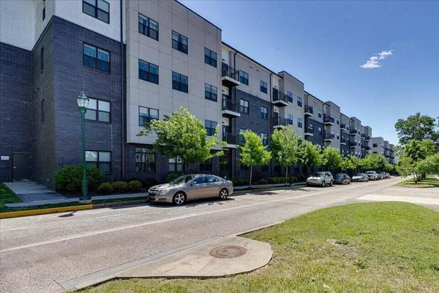 $223,900 | 782 Riverfront Parkway, Unit 415, Chattanooga, TN 37402