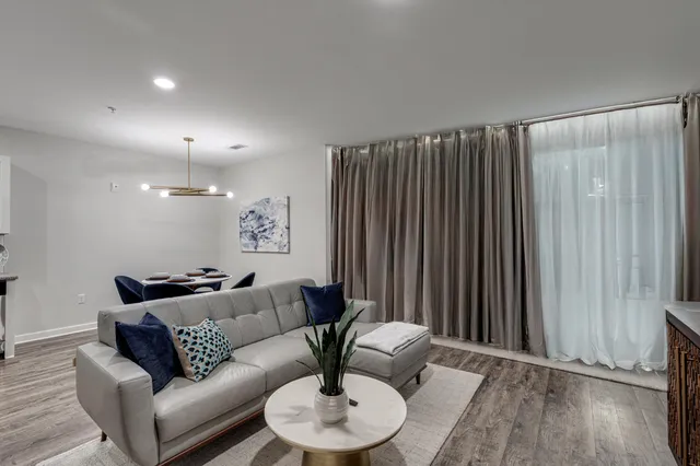 $223,900 | 782 Riverfront Parkway, Unit 415, Chattanooga, TN 37402