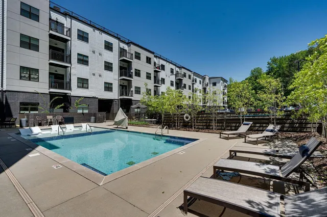 $224,900 | 782 Riverfront Parkway, Unit 415, Chattanooga, TN 37402