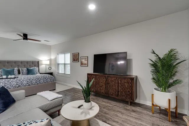 $223,900 | 782 Riverfront Parkway, Unit 415, Chattanooga, TN 37402