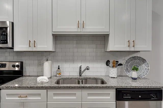 $223,900 | 782 Riverfront Parkway, Unit 415, Chattanooga, TN 37402