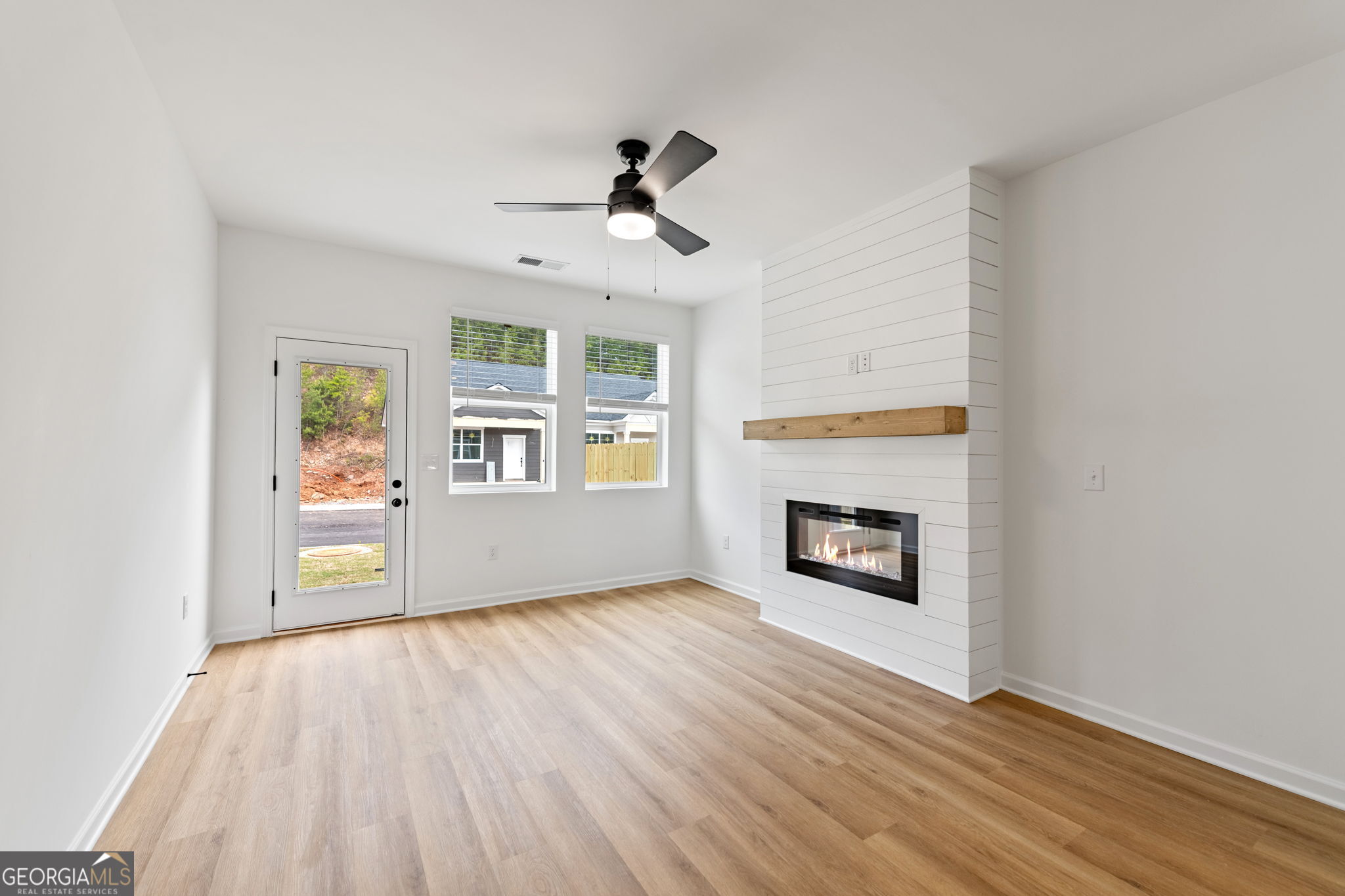 33 Grove Loop, Unit 33 Blue Ridge, GA 30513 - Photo 15 of 17