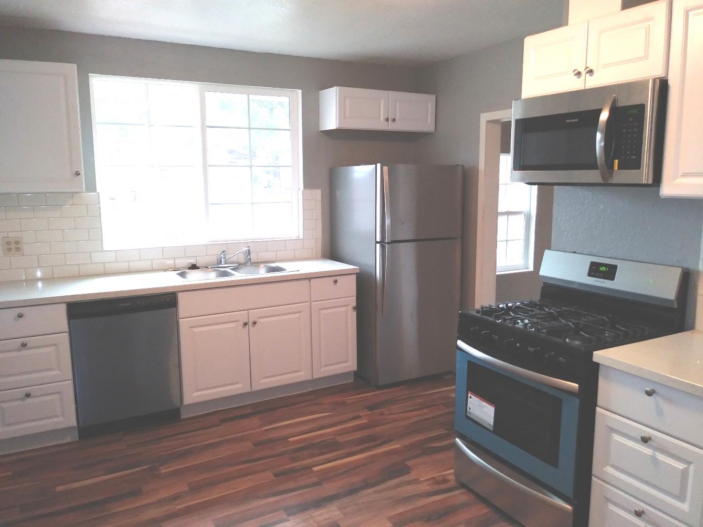 302 Ruberto Street Modesto, CA 95351 - Photo 5 of 26 Gallery Image 5