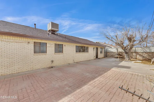 $250,000 | 10125 Castletown Drive, El Paso, TX 79925