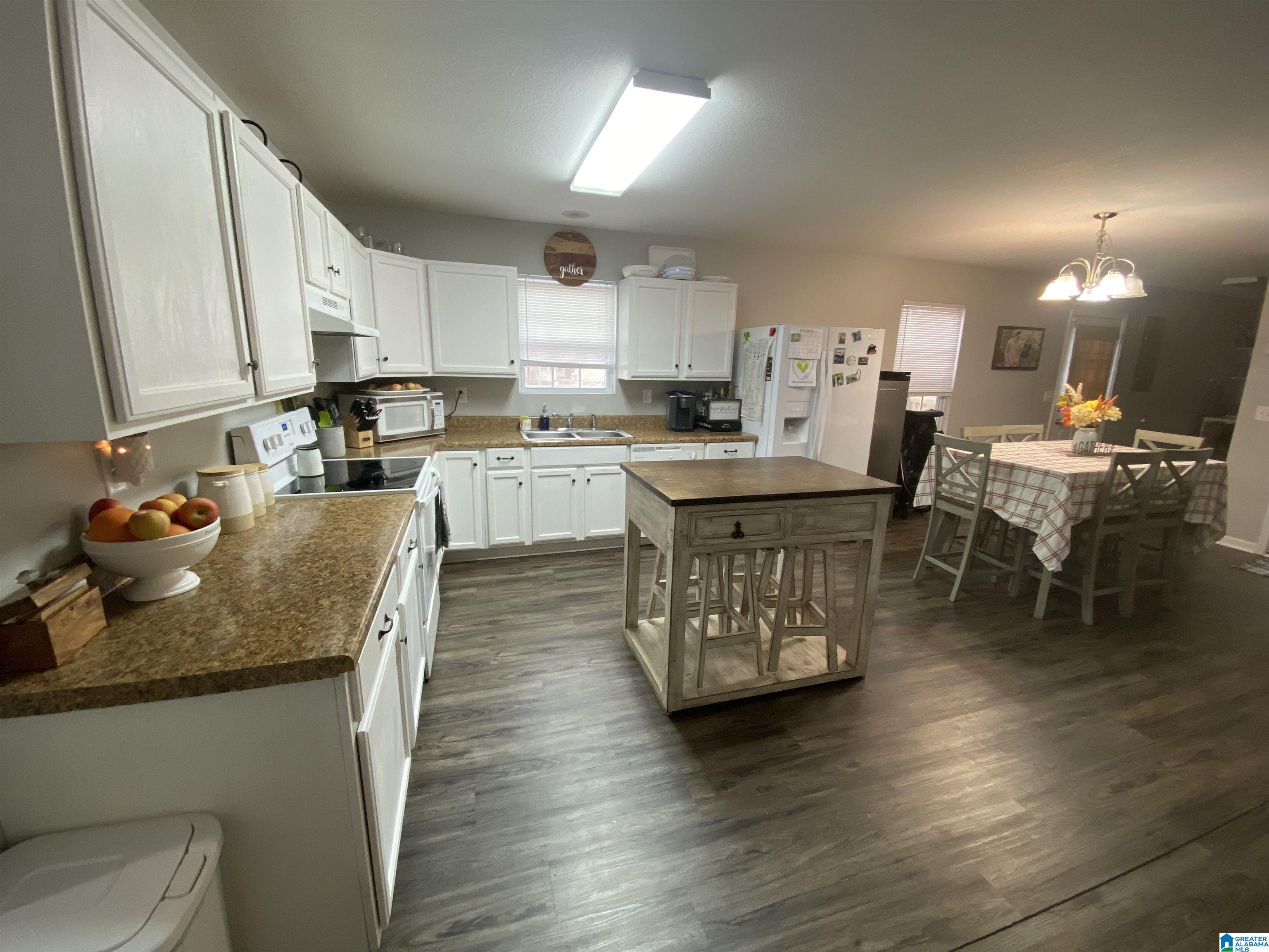807 Snowden Drive Boaz, AL 35957 - Photo 4 of 22