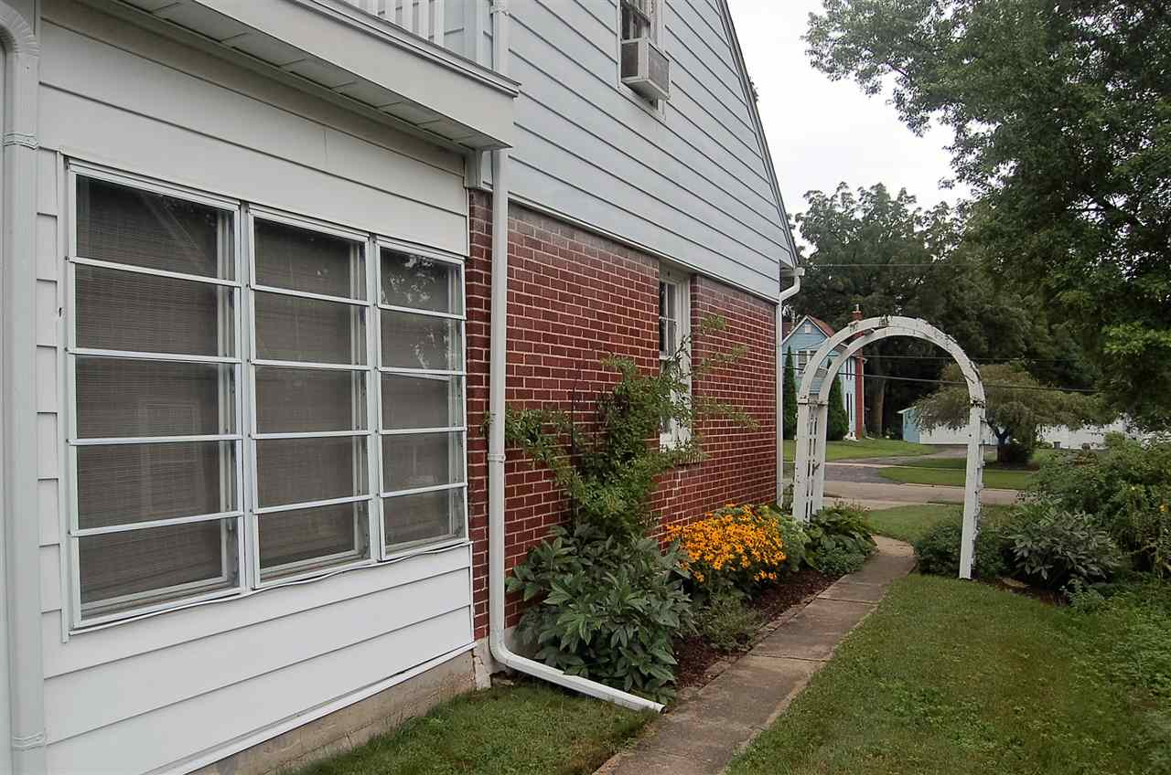 208 East Brayton Road Mount Morris, IL 61054 - Photo 19 of 21 Gallery Image 19