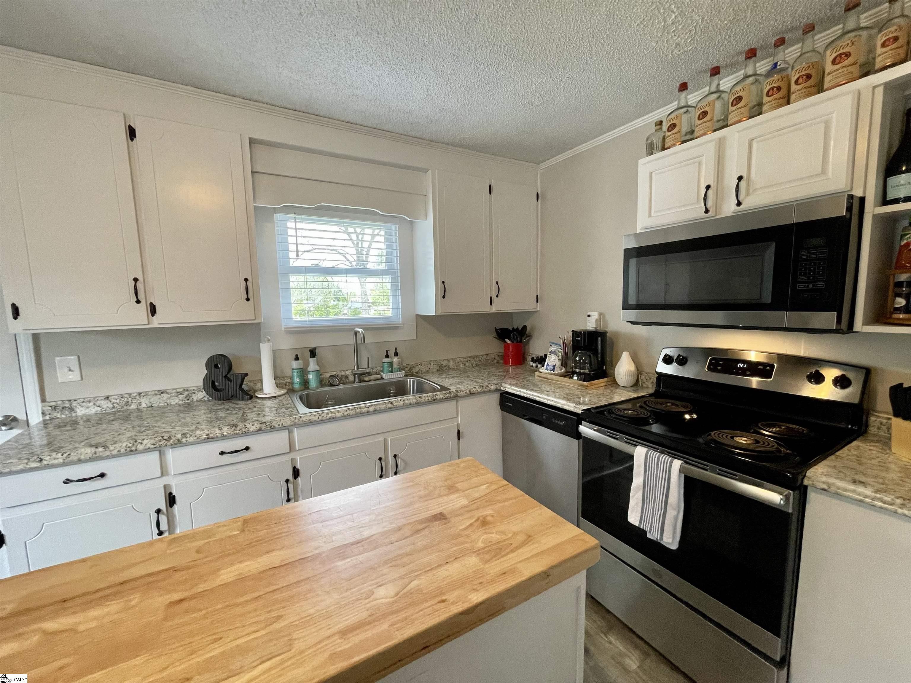 300 Elizabeth Street Clinton, SC 29325 - Photo 7 of 28 Gallery Image 7