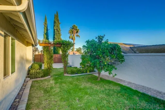 $944,000 | 5359 Triple Crown Drive, Bonsall, CA 92003